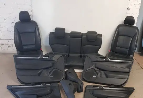 Subaru Outback (BS) Seat set 