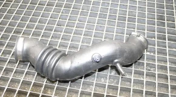 Nissan 240ZX, 280ZX, 300ZX Air intake duct part
