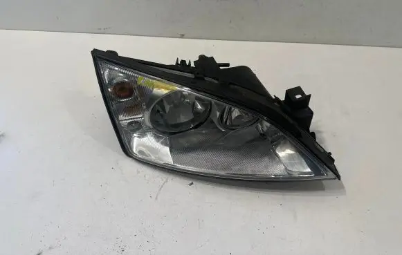 Ford Mondeo Mk III Headlight/headlamp 1S7113005AK 0301174202 109802A04RR