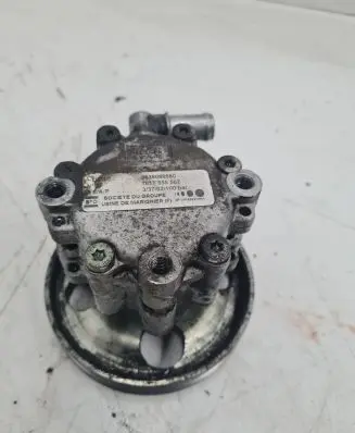 Peugeot 607 Power steering pump 9636086680