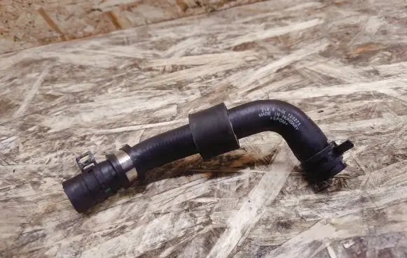 Porsche Panamera (970) Engine coolant pipe/hose