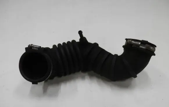 Mitsubishi Colt Air intake hose/pipe MN135109