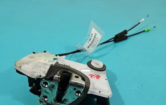 Toyota Aygo AB40 Front door lock IMPRK1542876