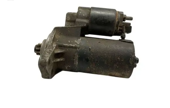 Volkswagen Golf IV Starter motor 0001121006 020911023F