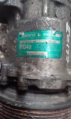 Renault Clio II Air conditioning (A/C) compressor (pump) 7700111235