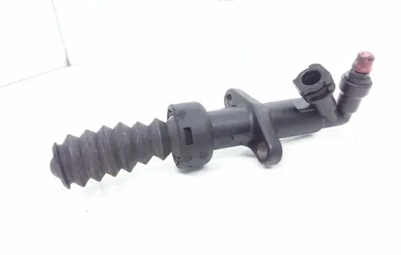 Clutch slave cylinder