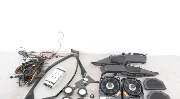 BMW X1 E84 Audio system kit 9218086 65129218086 2131897