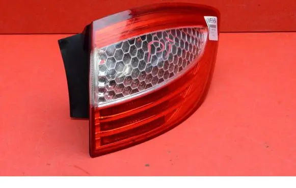 Ford Mondeo MK IV Rear/tail lights 7S7113404B