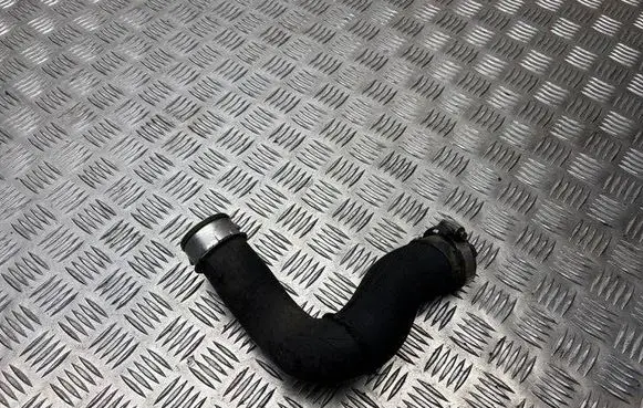 Audi Q7 4L Intercooler hose/pipe 7L6145738A