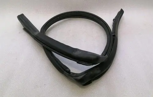 Porsche Cayman 981 Rubber seal front coupe door window 98153707703