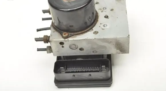 Volvo XC90 ABS Pump 30793444