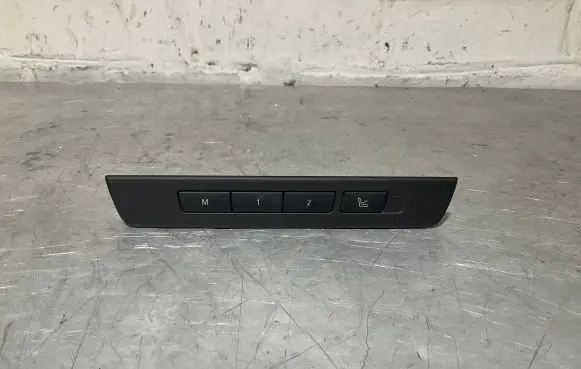 BMW 5 F10 F11 Seat memory switch 9215818 SZ1101202003 28227072