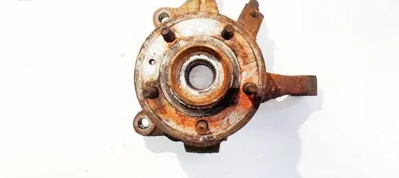 Front wheel hub