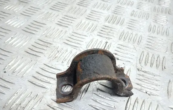KIA Sorento Sway bar bush bracket, front 
