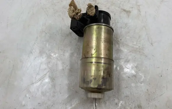 Volvo V50 Fuel filter bracket/mount holder 2246134