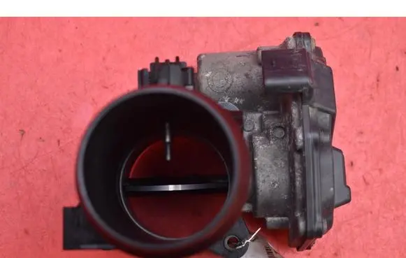 BMW X1 E84 Throttle body valve 7810752