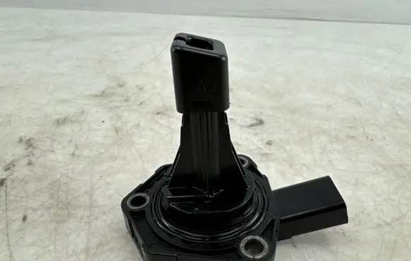 Volkswagen Golf VII Oil level sensor 03C907660G