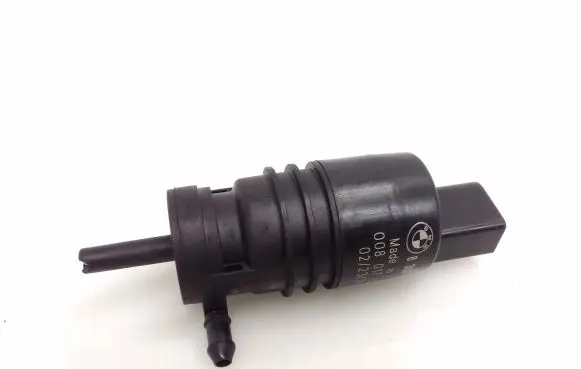 BMW X5 E53 Windscreen/windshield washer pump 8362154
