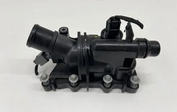 Mercedes-Benz CLA C118 X118 Thermostat/thermostat housing A2822030175