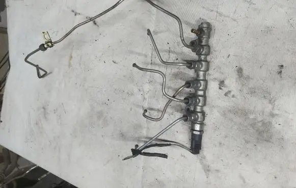 Renault Espace - Grand espace IV Fuel main line pipe 8200378701 0445214074