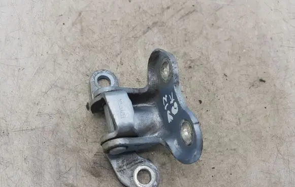 Toyota Corolla Verso E121 Front door lower hinge NOCODE
