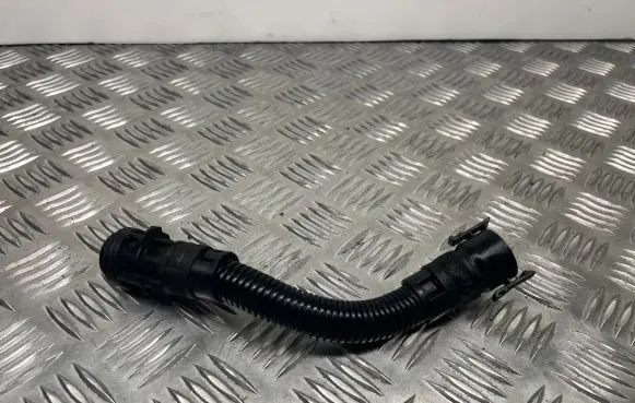BMW 3 E92 E93 Breather hose/pipe 7803848 13717803848