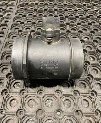 BMW 7 E65 E66 Mass air flow meter 0280218077 7501554
