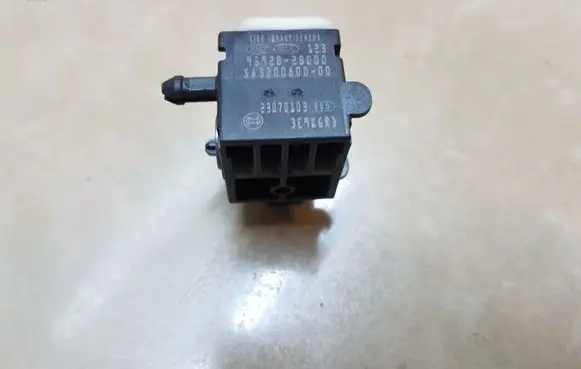 Nissan X-Trail T30 Airbag deployment crash/impact sensor 9592028000