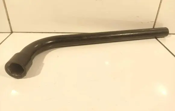 Opel Zafira B Wheel nut wrench 13107800 461086563