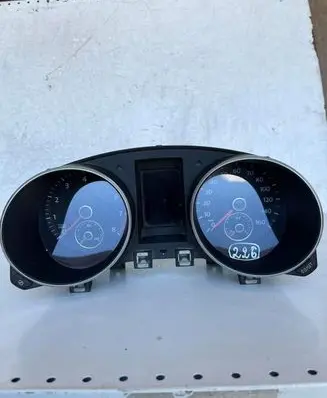 Volkswagen Golf VI Speedometer (instrument cluster) 5K0920970H 050919010397 YPR02422