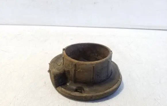 Volvo XC60 Front coil spring rubber mount 31451318