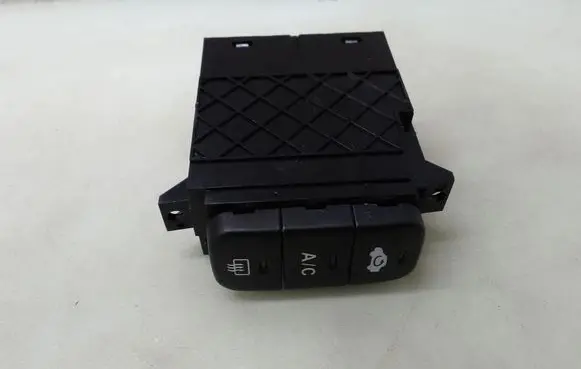 Honda Civic Windscreen/window heater switch 