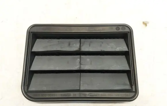 BMW 5 G60 Dashboard side air vent grill/cover trim 9176945