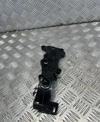Engine bonnet (hood) release handle