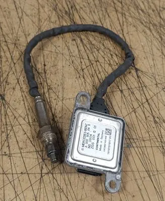 Mercedes-Benz V Class W447 Lambda probe sensor A0009058411