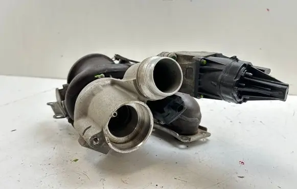 BMW 4 F32 F33 Turbo 4947752507