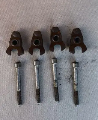 Ford Mondeo MK IV Fuel Injector clamp holder