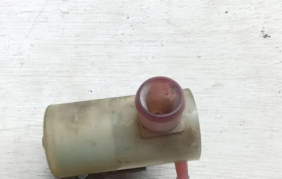 Honda HR-V Windscreen/windshield washer pump