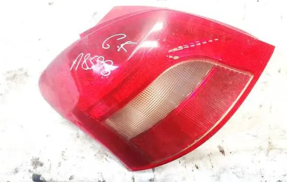 Toyota Yaris Rear/tail lights