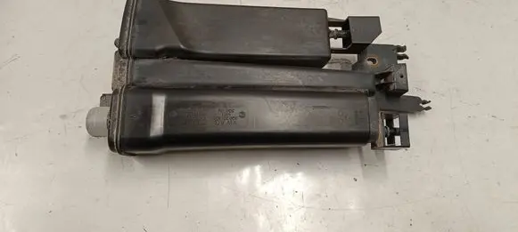 Seat Leon (5F) Active carbon filter fuel vapour canister 5q0201801