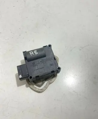 Audi A8 S8 D3 4E Air flap motor/actuator 4E0820511 0132801323