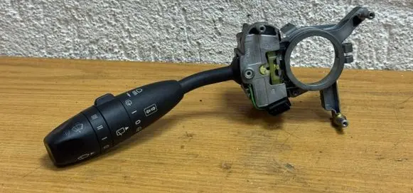 Mercedes-Benz C W203 Indicator stalk A1695450210