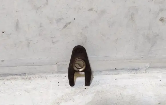 Opel Vivaro Fuel Injector clamp holder