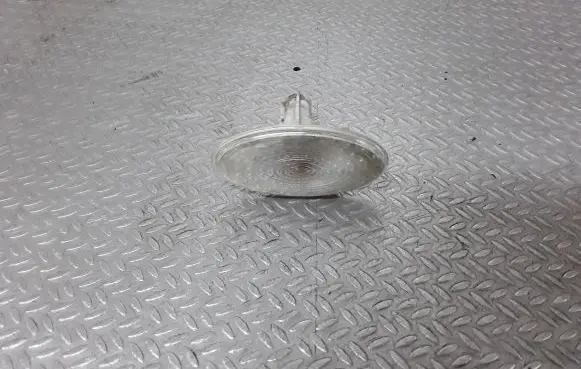 Front fender indicator light