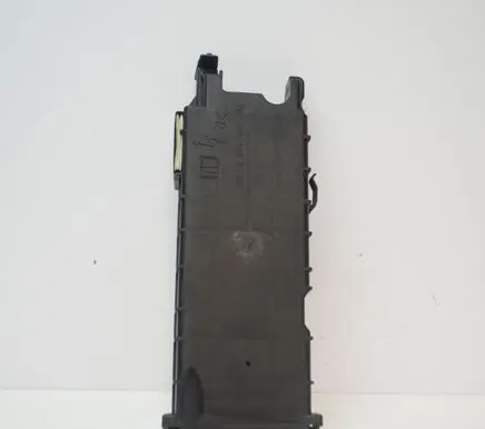 Mercedes-Benz A W176 Fuse box cover A2465400140 A2465451440
