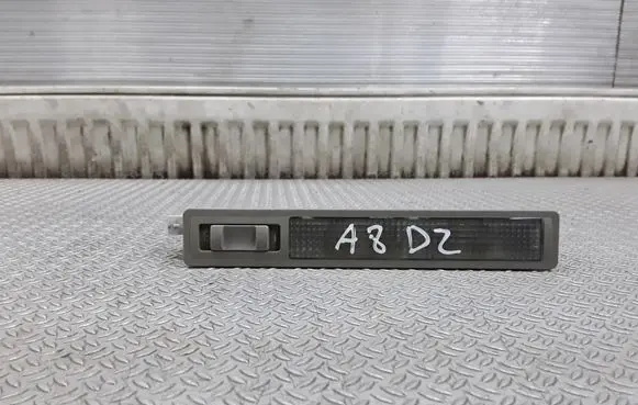 Audi A8 S8 D2 4D Rear seat light 4D0947303