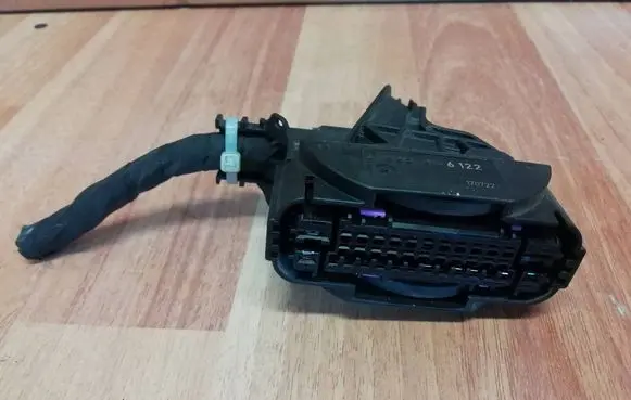 Renault Zoe ABS module connector plug 1928406122 1928404986 476609473R
