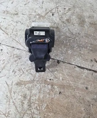 Mazda 3 I Middle seatbelt (rear) 602500000 000R0900U