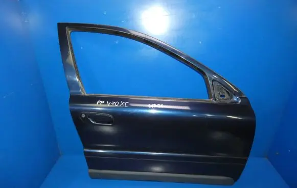 Volvo XC70 Front door