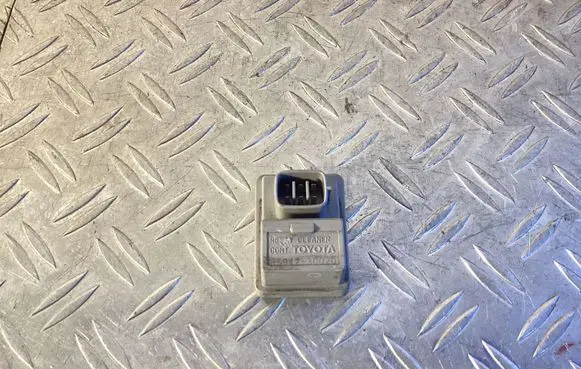 Lexus IS III XE30 Light washer relay 8594230020